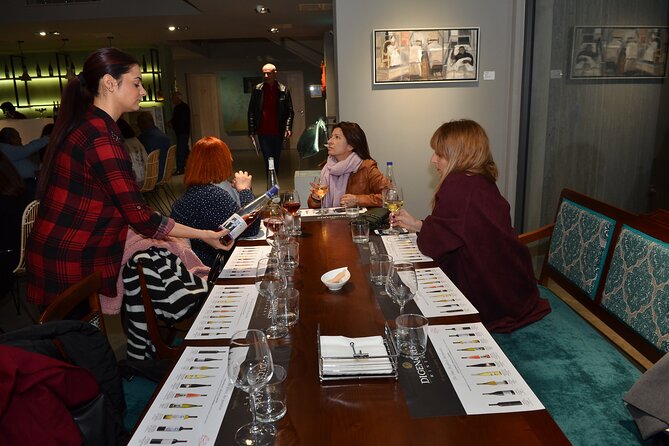 1 hour and 30 minutes wines and olive oil tasting in Greece - Key things that make this tasting work