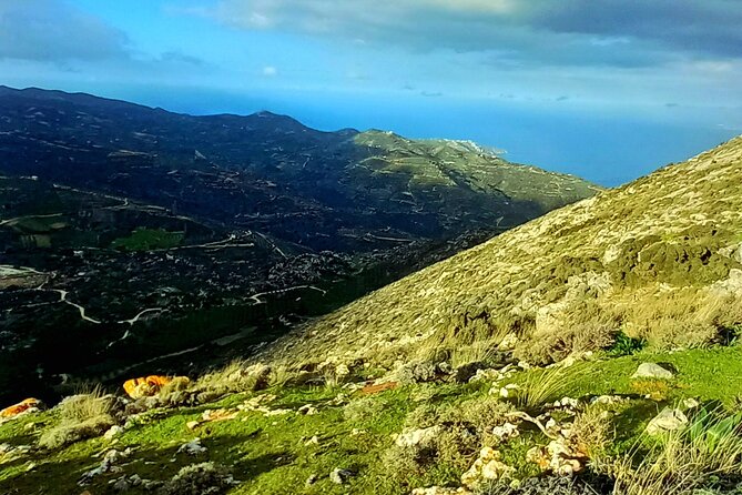 4 Hours Private Hiking on the Strouboulas Mountain, Heraklion - The best part of this private hike: Cretan snacks with a real guide