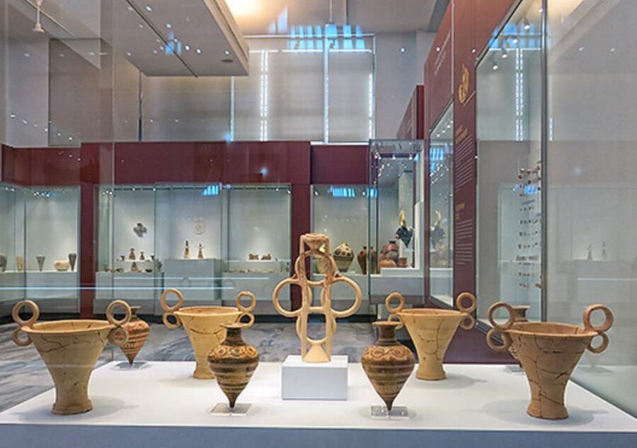 Archaeological Museum Guided Tour Half Day - Palace Highlights Linked Through Objects: Knossos, Phaistos (Festos), Mallia (Malia), Zakros