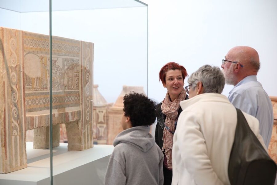 Archaeological Museum of Heraklion: Guided Walking Tour - Small group energy, and why it matters in a huge museum