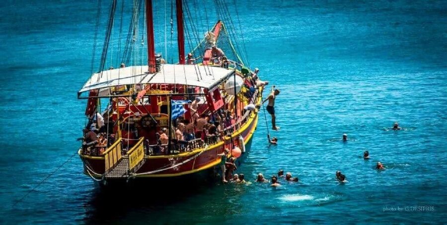 Black Rose Pirate Boat: 5-Hour Trip from Heraklion - Sailing Past Sissi, Malia, and Stalis While the Crew Performs