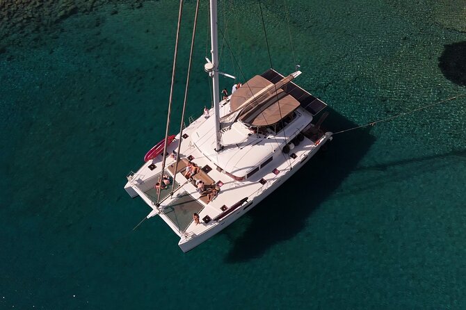 Catamaran Cruise to Dia Island with Meal and Water Activities - Drinks and the Crew Mood: Usually Friendly, Sometimes Less Polished