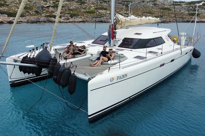 Catamaran Sailing Trip - All Inclusive - Who should book this catamaran to Dia Island?