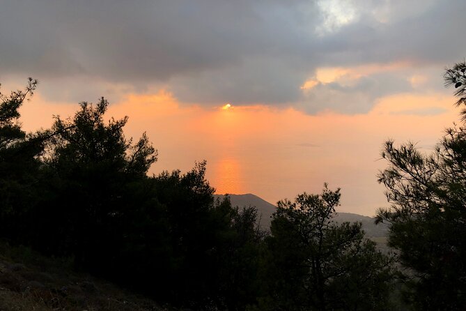 Chania 4x4 Sunset Safari Tour - Nteres to Deres: narrow mountain roads and a family tavern dinner