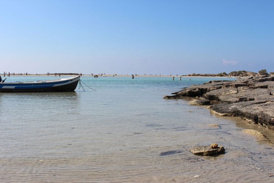 Chania & Rethymno: Elafonisi Beach with Transfer and Guide - Traditional Cretan lunch stop: why the meal can make or break the day