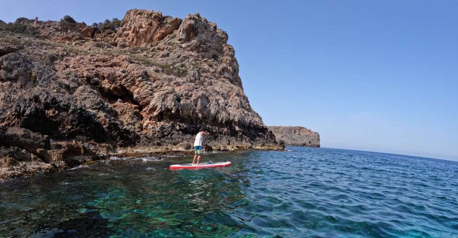 Chania: Stand-up Paddleboard Tour to Lazareta Island - Paddling Out: The Chania Coast With Mountains in View