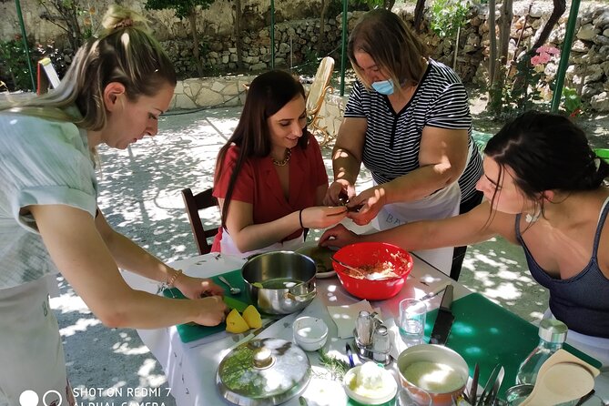 Cooking Lesson in Heraclion - The First Hour: Warm Welcome, Cretan Snacks, and Picking Your Dishes