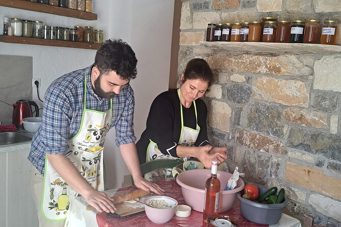 Cretan Flavors - Cooking Lessons and Wine Olive Oil Tasting - Wine tasting: what you learn, and how to use it at the table