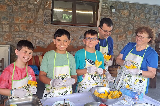 Cretan Flavors - Cooking Lessons and Wine Olive Oil Tasting - Cooking lesson with Spyros and Anna in a real home setting