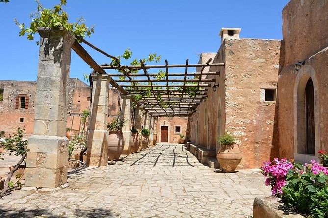 Cretan Stories – A Journey Through History and Tradition - Arkadi Monastery: the revolution story, told on the bus and felt on the stone paths