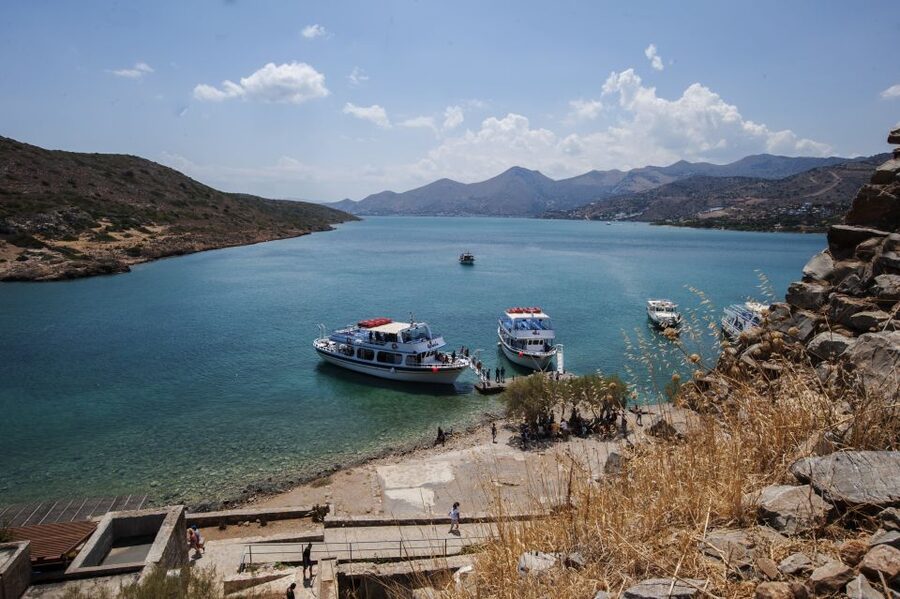 Crete: Agios Nikolaos, Plaka and Spinalonga Island Tour - Agios Nikolaos and Lake Voulismeni: A Relaxed Town Stop With Options