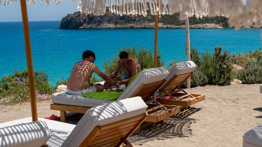 Crete: Full-Day Tour to Voulisma Beach - Language, Guide Support, and How Groups Usually Run