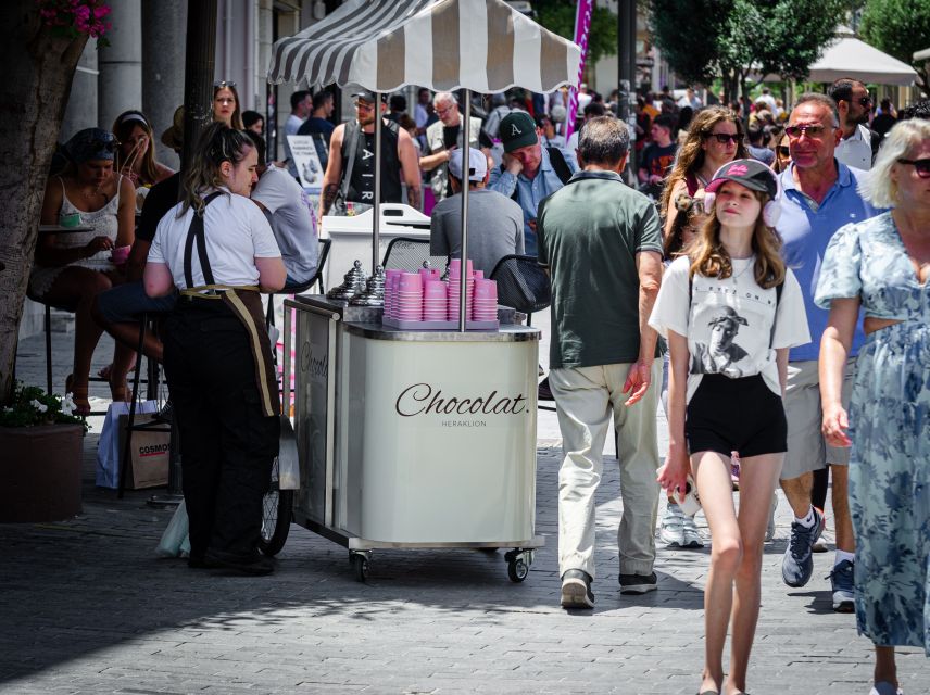 Crete: Heraklion Center, Local Market and Creta Aquarium - Heraklion center free time: market energy, street food, and shopping on Dedalos Street