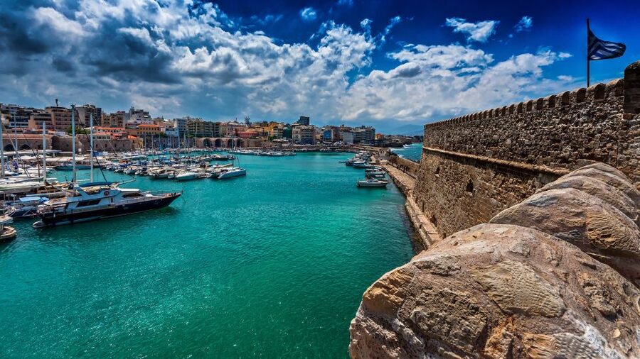 Crete: Heraklion Center, Local Market and Creta Aquarium - Price, value, and who this tour fits best