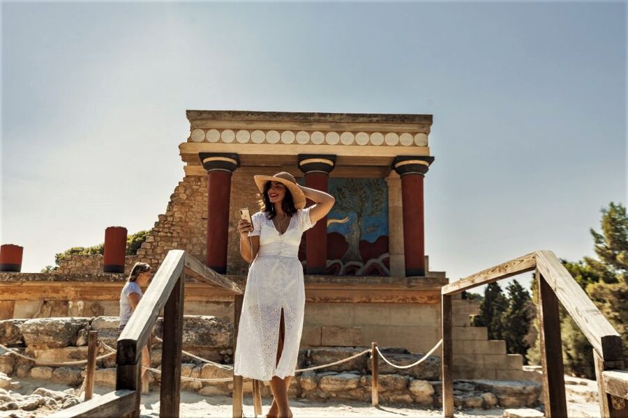 Crete: Knossos Palace and Museum E-Tickets with Audio Guides - Audio guides, apps, and your must-pack checklist