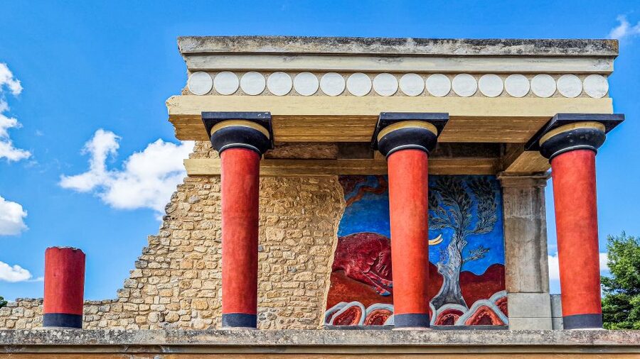 Crete: Knossos Palace and Museum Skip the line Guided tour - A smooth day that fits real life: bus pickup, museum first, Knossos after