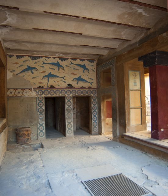 Crete: Knossos Palace and Museum Skip the line Guided tour - Heraklion Archaeological Museum: what to focus on in the first two hours