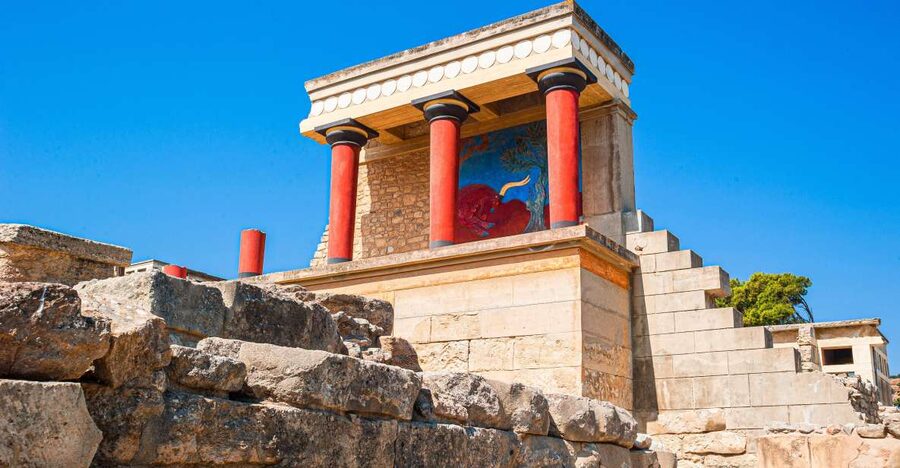 Crete: Knossos Palace, Archaeological Museum & Heraklion - Palace of Knossos: skip the wait, then follow the Minoan story