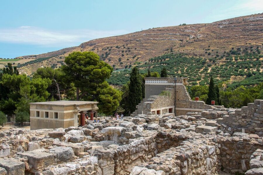 Crete: Knossos Palace & Heraklion Guided Tour - Daidalou Street, Lion Square, and the Morosini Fountain