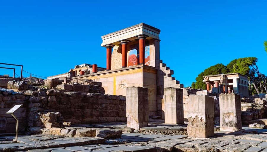 Crete: Knossos Palace, Winery & Olive Oil Tour with Lunch - Knossos Palace and the Minotaur story that makes it click