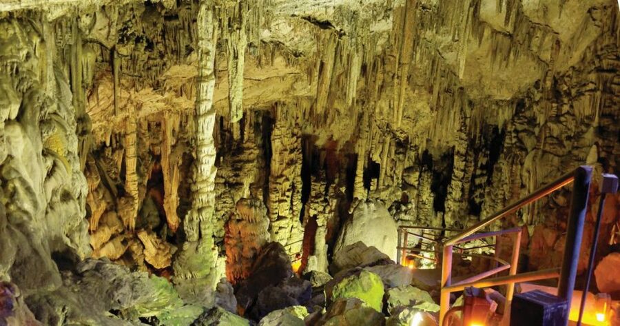 Crete: Lasithi Plateau and Cave of Zeus Off-Road Safari Tour - Aposelemis Dam and Sfendili: where water changes a village