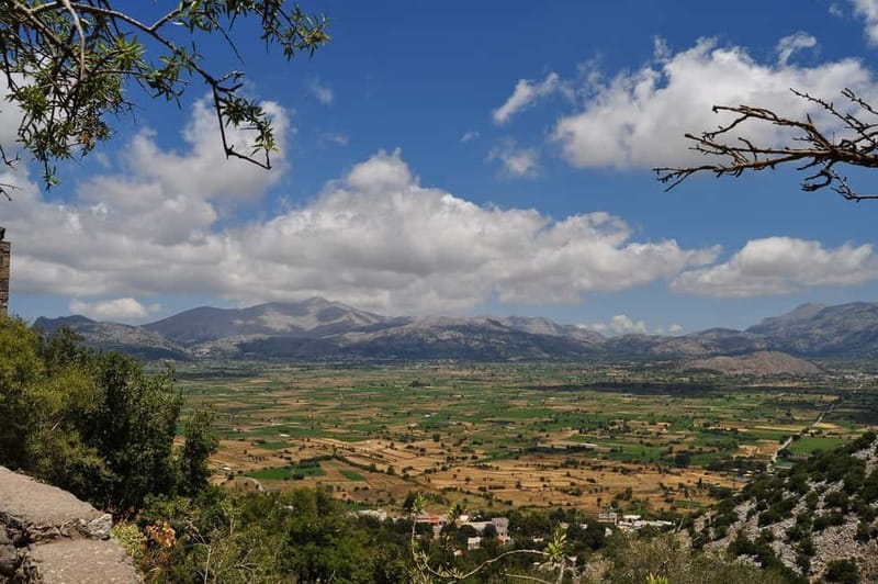 Crete: Lasithi Plateau and Knossos Palace Day Tour - Kera Kardiotissa monastery: the Mary icon and the fortress feel