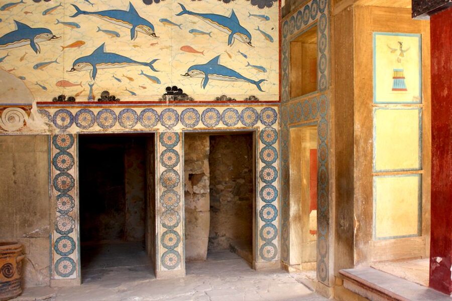 Crete: Palace of Knossos E-Ticket and Audio Guide - South Propylaeum: frescoes that talk about power and everyday life