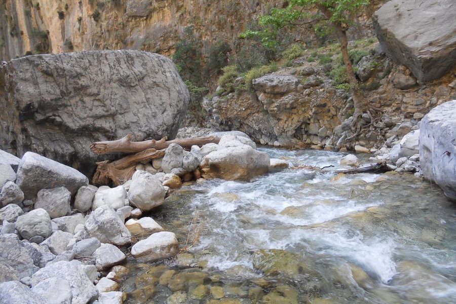 Crete: Samaria Gorge Hiking with transfer and expert Escort - Transfers and timing, why 12 to 16 hours still works