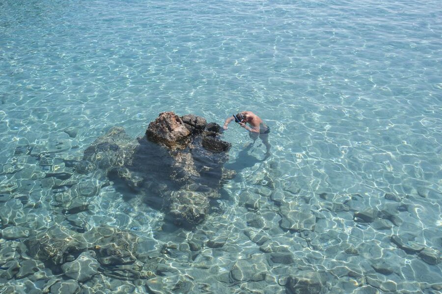 Crete: Spinalonga, Elounda, & Agios Nikolaos Boat Tour & BBQ - Agios Nikolaos and Lake Voulismeni: shopping plus a calm ending