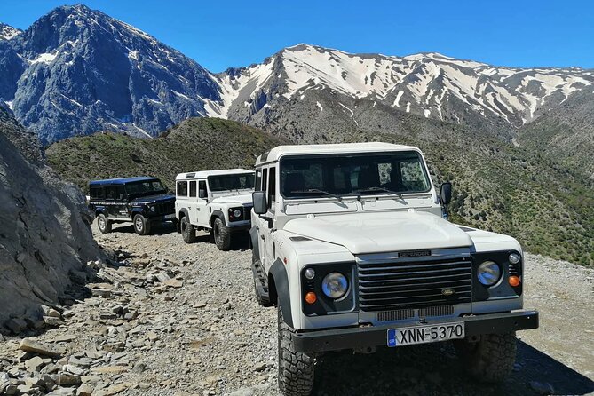 Crete White Mountains Safari Including Lunch - Lunch in Therisso: Traditional tavern food and the local wine factor