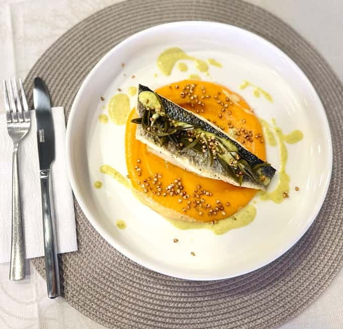 Dia: Day & Sunset Cruise with Menu by Greece's Top 100 Chef - The catamaran experience: drinks, music, Wi-Fi, and room to breathe