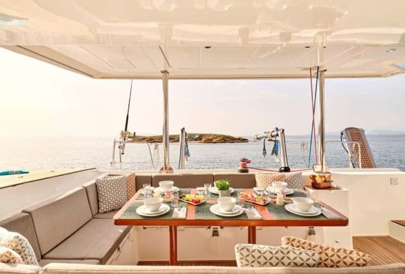 Dia: Day & Sunset Cruise with Menu by Greece's Top 100 Chef - Getting on board in Heraklion, right by Koules