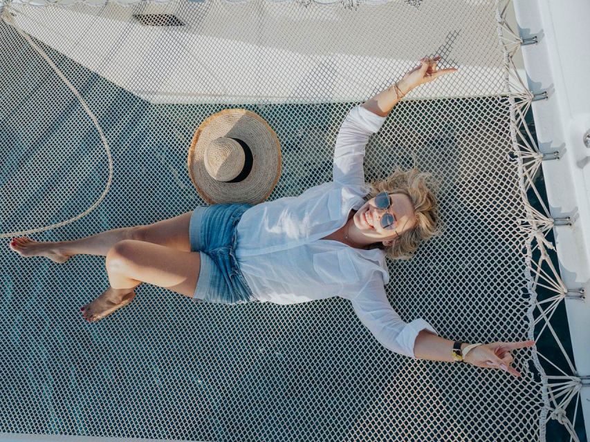 Dia Island Catamaran – Premium Lunch, Open Bar, Small Group - Who should book this, and who should skip it