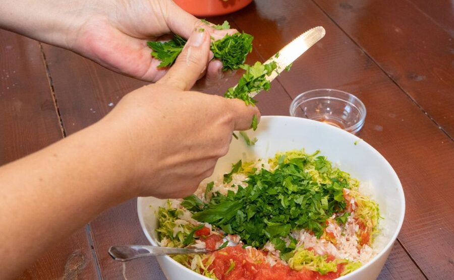 Dining In Rethymno: An Evening Of Cretan Cooking - Key reasons this cooking class works