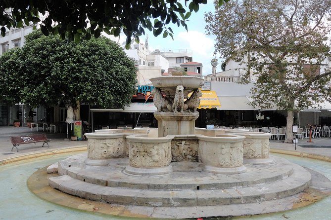 Explore on Foot the Historical City of Heraklion (Small-Group) - Meeting at Liberty Square and What to Expect on Arrival