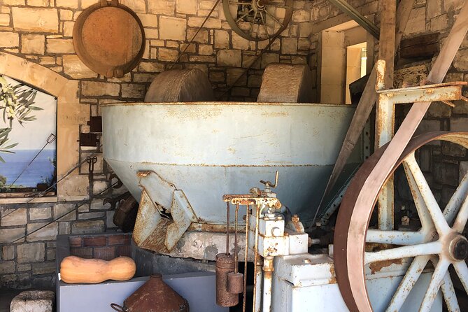 Explore the Secrets of Wine and Olives in Rethymno - Klados Winery in Panormos: wine tasting with a human guide