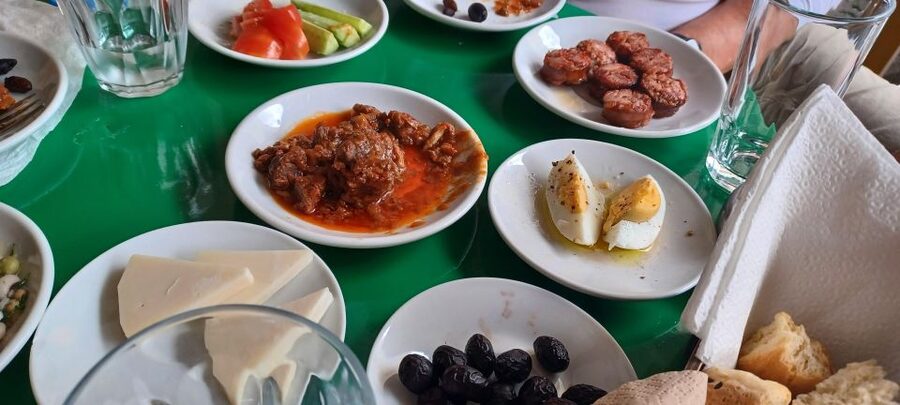 Food Tour in Heraklion – Discover Cretan Flavors - Why Heraklion Makes Sense for a Food Tour