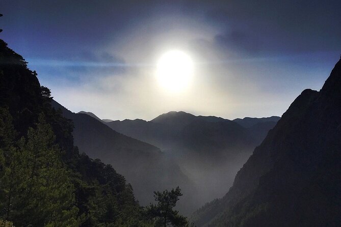 For the Wild Ones: White Mountains & Samaria Gorge Sightseeing - How Omalos Plateau Fits In for Lunch That Actually Works