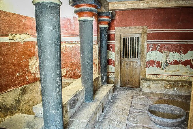 From chania : Knossos Palace & Archeological Museum Tour - Heraklion Archaeological Museum: your best chance to make Knossos stick