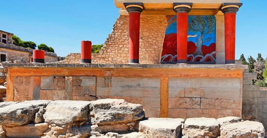 From Chania & Rethymno: Knossos Palace & Heraklion City Tour - What to Bring, and How to Handle the Sun