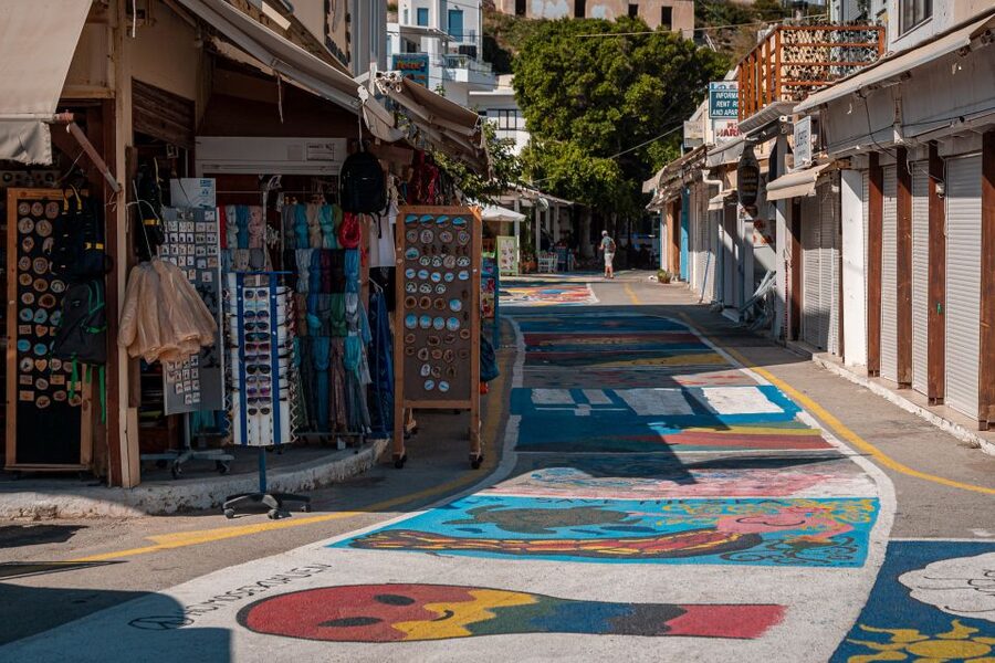 From Heraklion: Day Trip to Matala Hippie Beach and Caves - Who this Matala day trip is best for