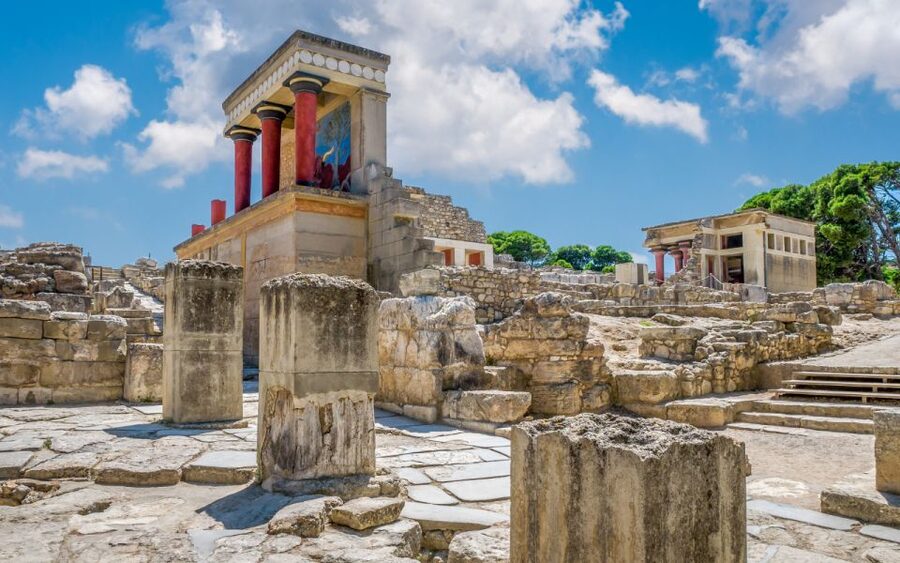 From Heraklion: Knossos Palace Guided Tour & Heraklion City - From pickup to drop-off, how the day really runs
