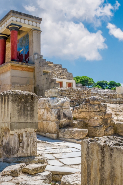 From Heraklion: Knossos Palace Guided Tour & Heraklion City - Entering Knossos Palace with a guide that makes the ruins make sense