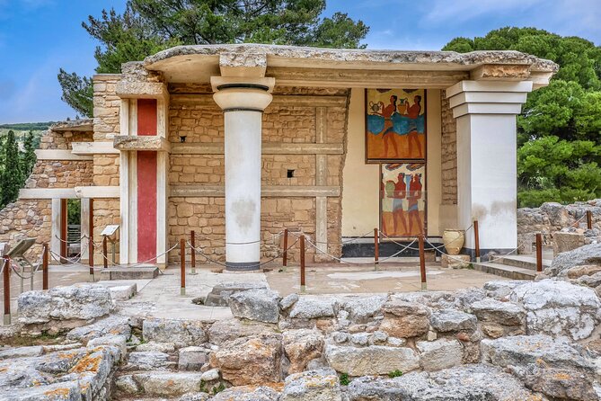 From Heraklion Private Day Tour Knossos-Lassithi Plateau - How the day is paced: early start, classic stops, real breathing room