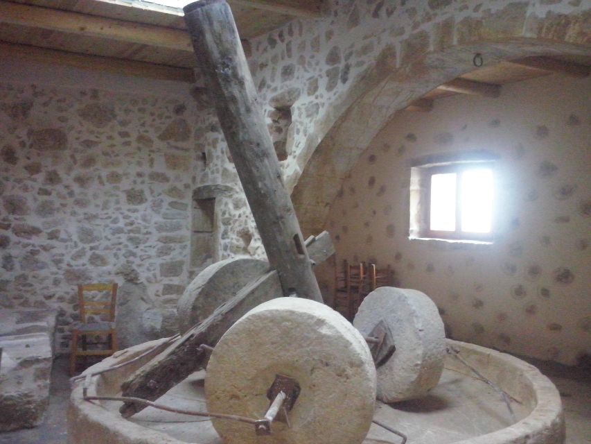 From Rethymno: Arkadi, Melidoni, and Margarites Tour - The guides and drivers make the day feel personal