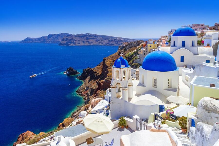 From Rethymno: Full-Day Trip to Santorini by Boat - The island flow: bus to Oia, then to Fira (and back again)