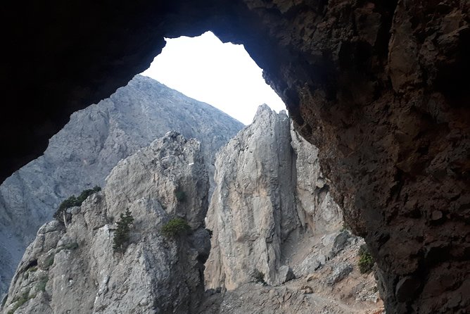 Gigilos summit adventure - Reaching the peak area around 2,080m: the reward is the view and the route