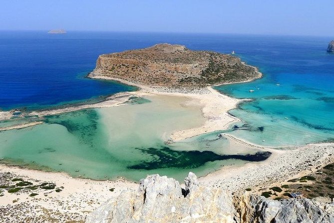 Gramvousa and Balos Day Cruise from Chania - The ship in between: food, drinks, and staying sane on a full day