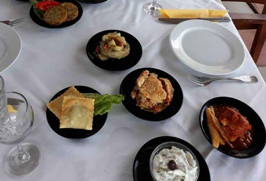 Greek food tasting experience - How the tasting works in 2 hours