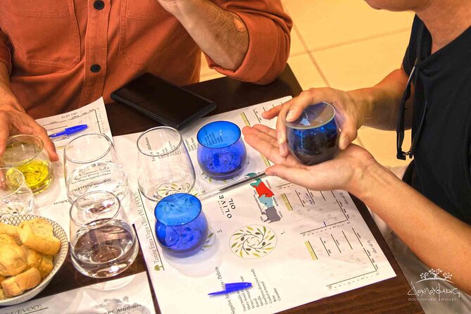 Guided Tasting of 3 Extra Virgin Olive Oils at Douloufakis Winery - What you’re really tasting: Koroneiki extra virgin oils with distinct character